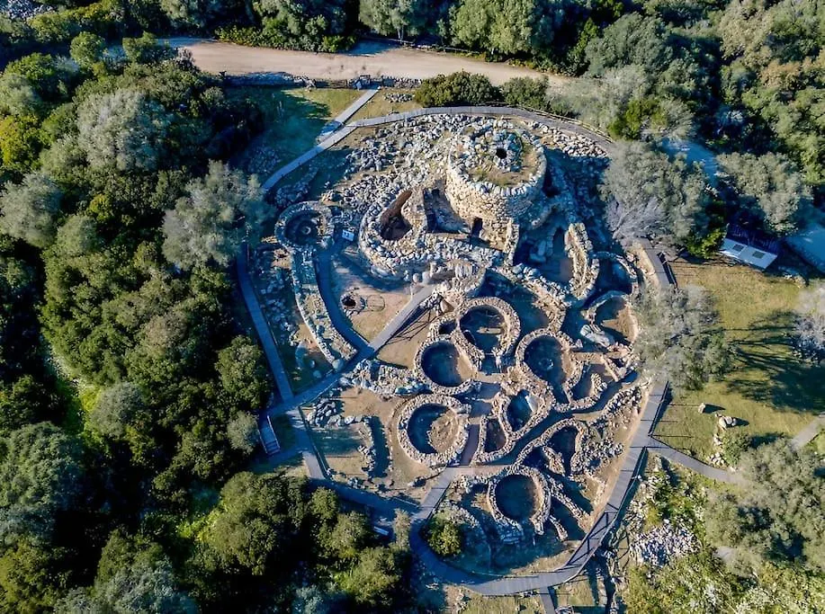 Lussuosa Dimora Vista Mare Con Piscina E Spiaggia A 300 Mt Liscia di Vacca Italien