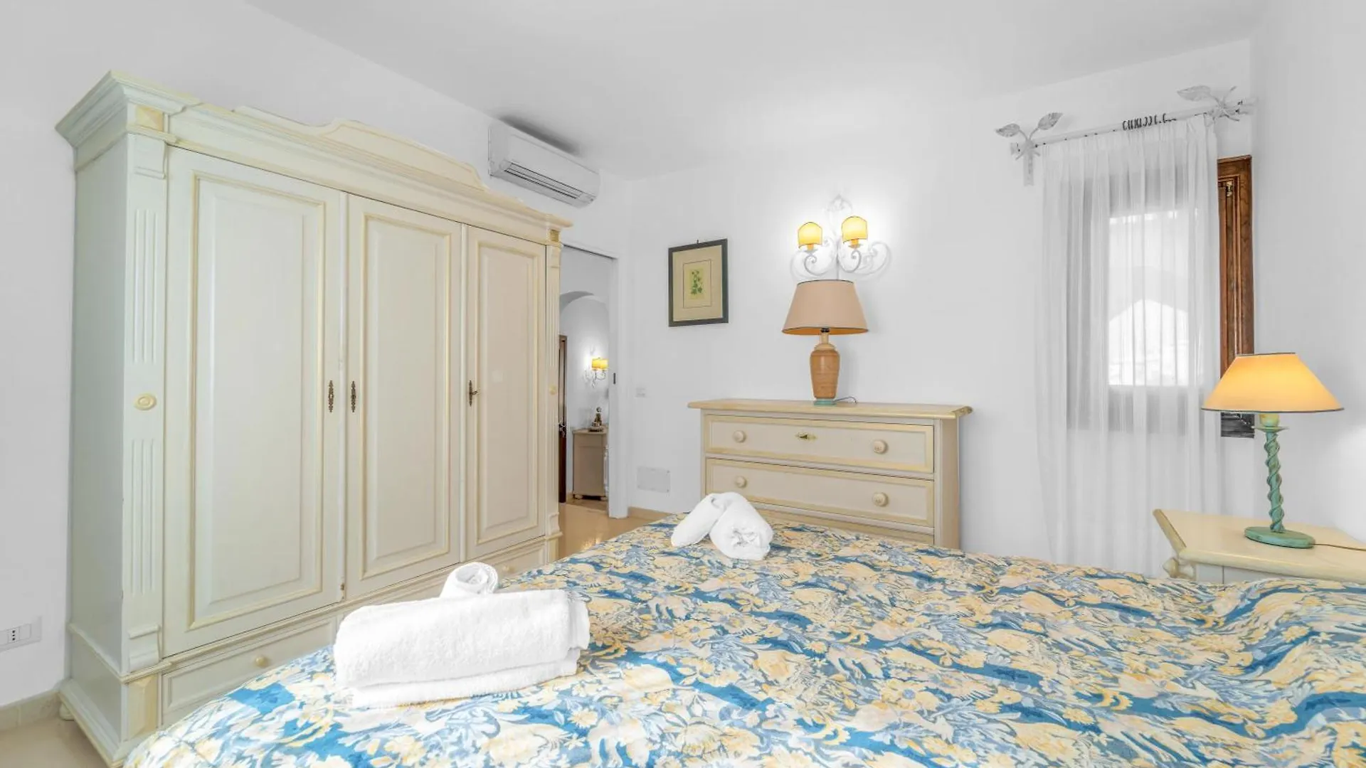 Lussuosa Dimora Vista Mare Con Piscina E Spiaggia A 300 Mt Liscia di Vacca Villa